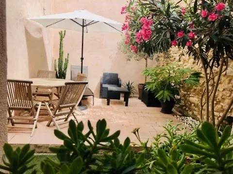 Homestay Maison De Village Avec Vue Eguilles France